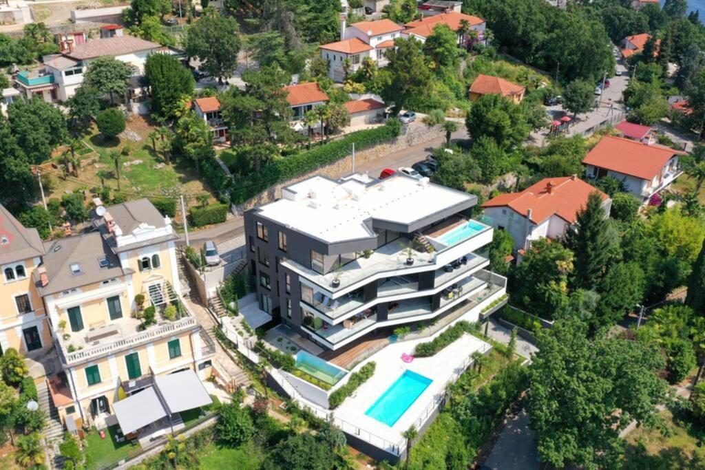 Marena - Trees To Seas Luxury Escape Apartment