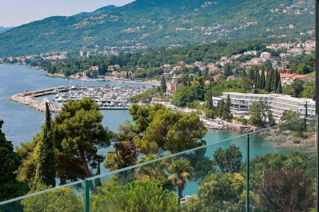 Marena - Trees To Seas Luxury Escape Apartment *